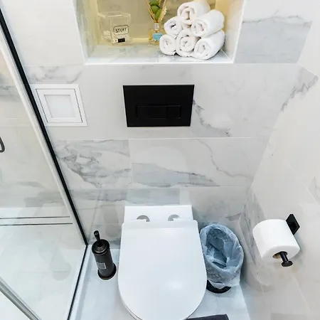 Royal Retreat Apartment